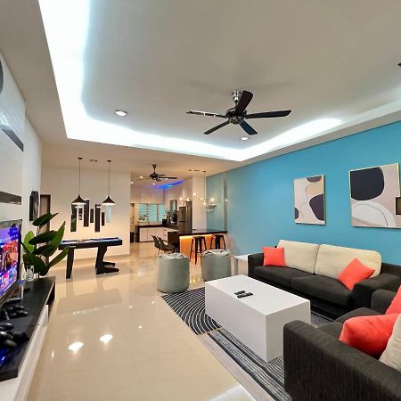 Tcvila 12Pax Neartc Dinosaurland Pooltable, Netflix Kuantan Buitenkant foto